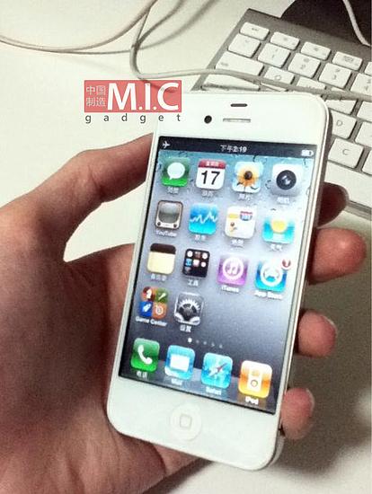 iPhone4S_MIC_1 L’iPhone 4S dévoilé ?