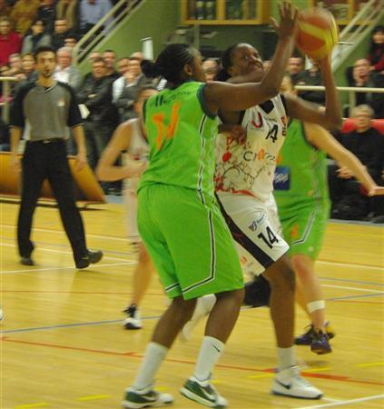 NF1: Rezé s'incline à Charnay. Awa DIALLO (Charnay)
