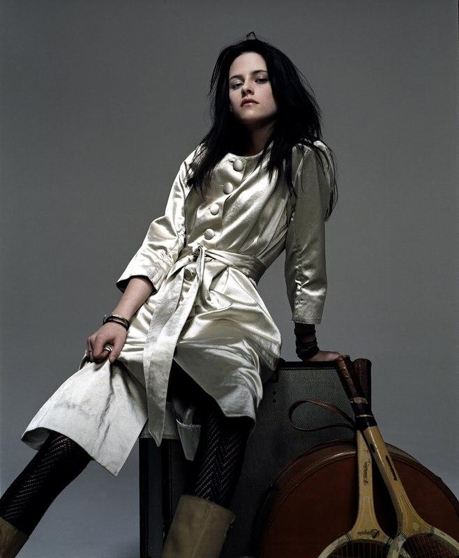 Photoshoot Mean Mag 2006 of Kristen Stewart ! http://img827.imageshack.us/img827/593/27520353.jpg