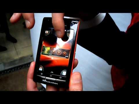 Sony Ericsson W8 : un smartphone Walkman sous Android Image de prévisualisation YouTube