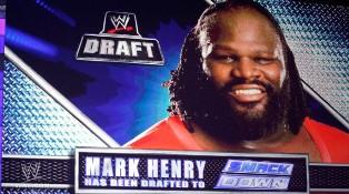 Mark Henry passe à Smackdown Un soutien de poids pour Smackdown : Mark Henry