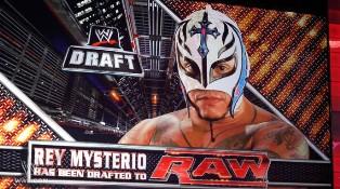 Draft 2011 : Rey Mysterio à Raw Le Luchador passe de Smackdown à Raw