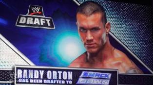 Randy Orton rejoint Smackdown The Viper défendra désormais les couleurs du Show bleu