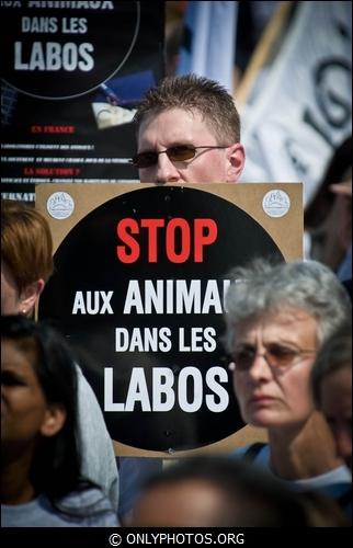 Manifestation contre la Vivisection, Paris. 23 avril 2011. manif-anti-vivisection-012