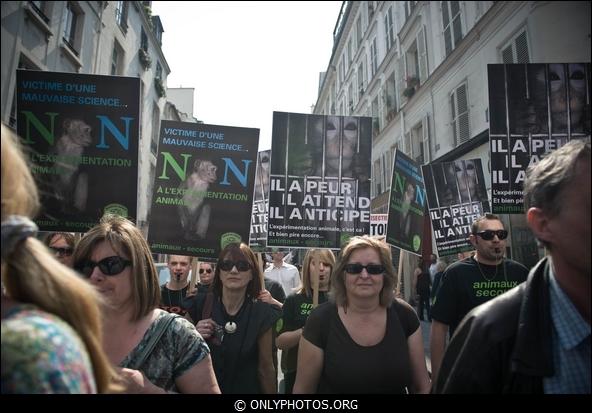 Manifestation contre la Vivisection, Paris. 23 avril 2011. manif-anti-vivisection-004
