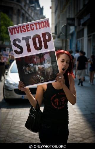 Manifestation contre la Vivisection, Paris. 23 avril 2011. manif-anti-vivisection-001