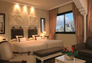 chambre hotel Voyage de luxe pour célibataires 40/55 ans