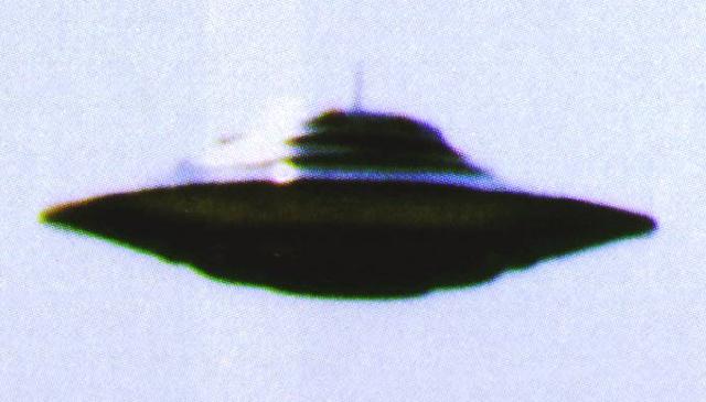 Écoutes extraterrestres : les Martiens sont sans voix http://static.mcetv.fr/img/2011/04/ovni.jpg