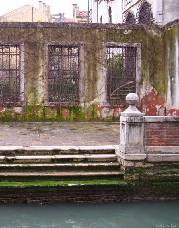 UNE NOUVELLE PROMENADE UNE NOUVELLE PROMENADE