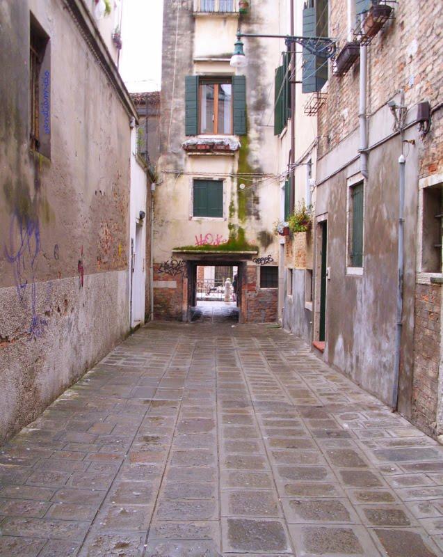 UNE NOUVELLE PROMENADE UNE NOUVELLE PROMENADE