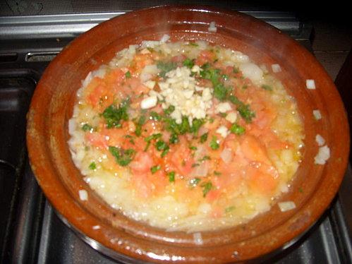 Tajine à la tomate ses steaks et pdt sautées SS859763.JPG