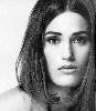 Yasmin Lebon 23 m