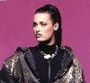 Yasmin Lebon 9 m