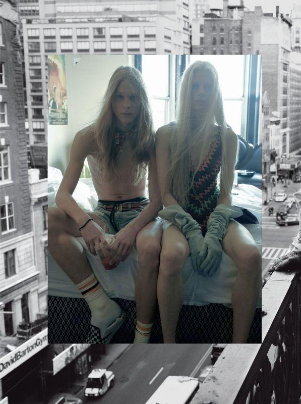 Kristen Mcmenamy par Steven Meisel pour Vogue Italie mai 2011 5