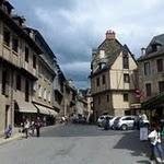 Estaing : De nombreuses possibilités d'hébergement vous sont offertes: Hôtellerie, gîte d'étape, chambres et tables d'hôte, camping. P1060179.JPG