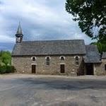 Estaing : autre église à la sortie du village, mais qui semble servir aujourd'hui de gite. P1060123.JPG