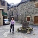 Estaing : Calvaire au centre du village P1060126.JPG