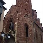 Espalion : arrière des musées, on retrouve bien l'ancienne église St Jean qui était devenue trop petite P1060243.JPG