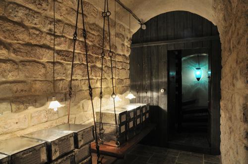 la-Cave-a-Vanille-Boutique-epices-Olivier-Roellinger-interieur-paris-hoosta-magazine la-Cave-a-Vanille-Boutique-epices-Olivier-Roellinger-interieur-paris-hoosta-magazine