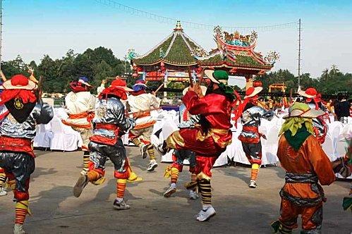 Thaïlande. Udonthani. 4 mai 2011, fête Sino-Thaïe. DSCF9279