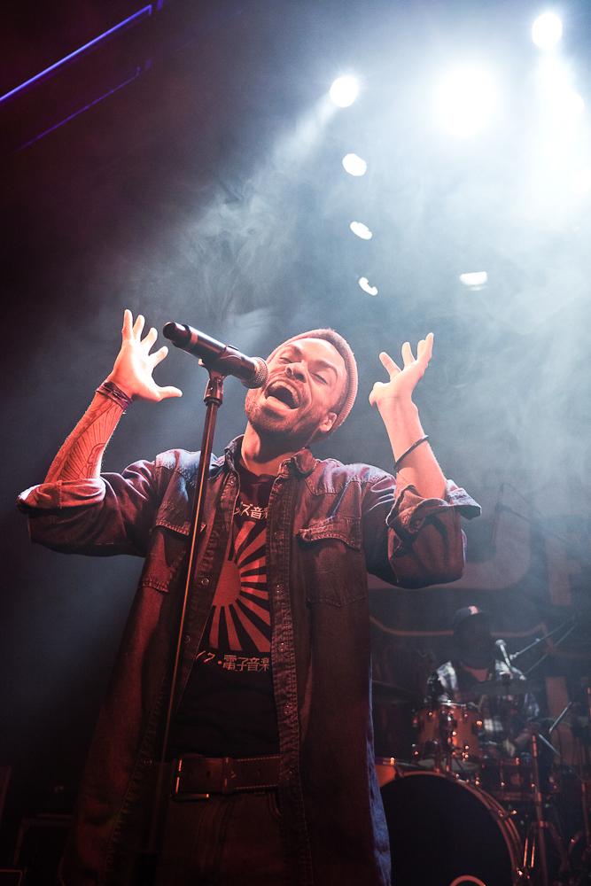 L'Original Bilal Transbordeur BD©b-rob_02 LOriginal Bilal Transbordeur BD©b rob 02 Humeur