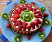 Tarte renversante aux fraises et aux kiwis