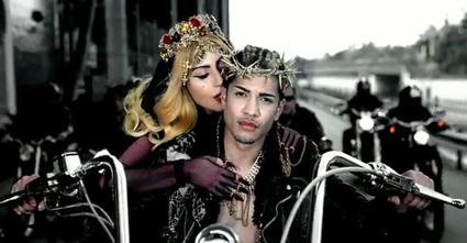 Lady Gaga . le clip « Judas » de Born This Way lady gaga