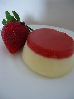 Parfait glacé au fromage blanc et aux fraises