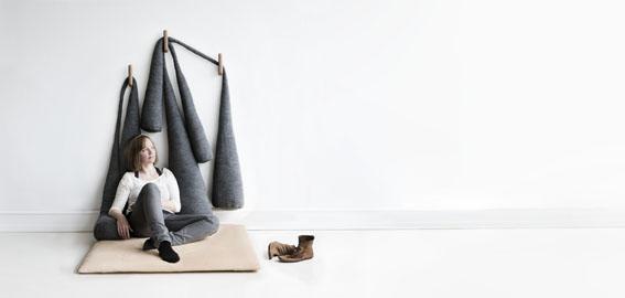 Gilles Deleuze et le tabouret du Penseur: Fold, Christina Liljenberg Halstrøm