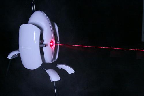 portal5 Il reproduit une tourelle de Portal