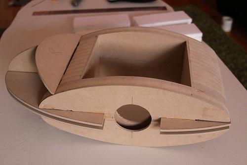 portal1 Il reproduit une tourelle de Portal