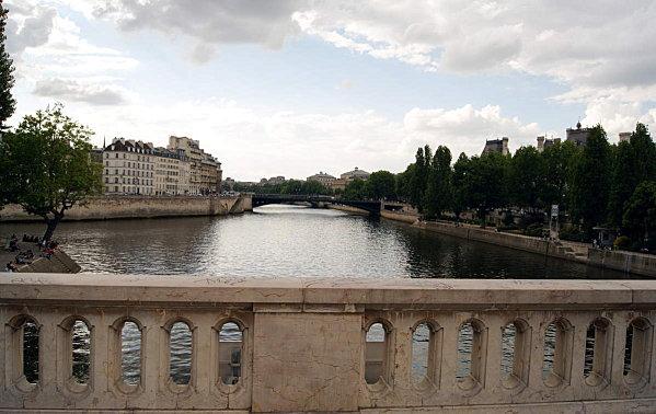 Une jupe brocart DSC01683