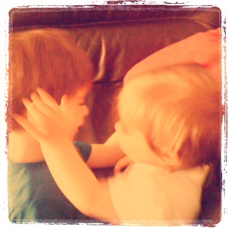 complicité Complicité entre frère et soeur