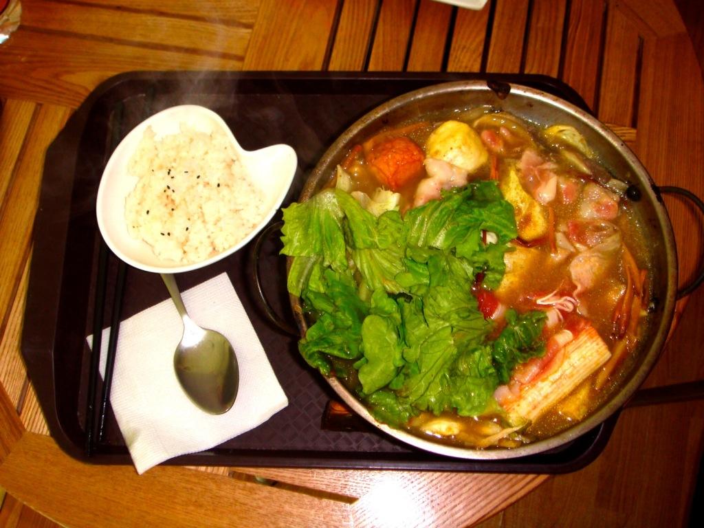 DSC02370 On mange beaucoup dehors, mais on cuisine aussi!