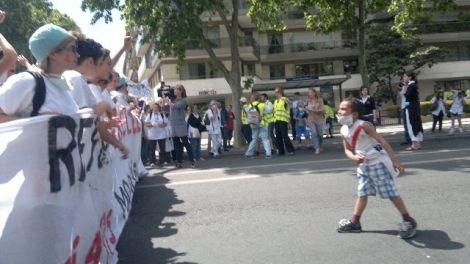 Etudiants infirmiers : les manifestants reçus au Ministère http://static.mcetv.fr/img/2011/05/manifestation-etudiants-infirmiers-2011.jpg