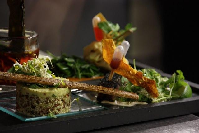 Prêt pour un dîner expérimental ? Photo PB2 n°1