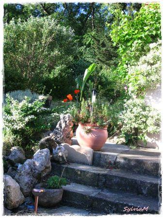 Je suis descendu dans mon jardin jardin_escalier