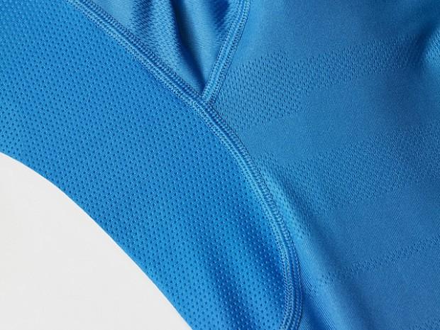 Tenue rafael nadal roland garros 2011 nike 6 620x465 Les tenues de Roger Federer et Rafael Nadal pour Roland Garros