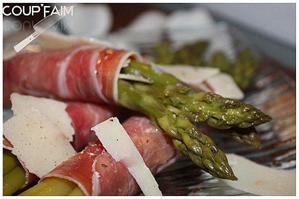 Asperges vertes en robe de Serrano ... 15-mai-2011-017.JPG