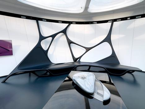 dezeen_Une-Architecture-Mobile-Art-Paris-by-Zaha-Hadid-14 Chanel Mobil Art par Zahia Hadid à l’IMA