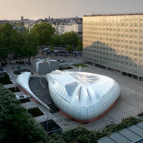 dezeen_Une-Architecture-Mobile-Art-Paris-by-Zaha-Hadid-211 Chanel Mobil Art par Zahia Hadid à l’IMA