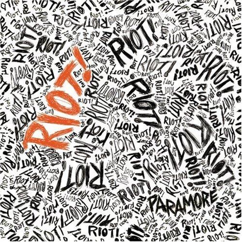 41 Covers d’albums de musique pour vous inspirer! Paramore – Riot