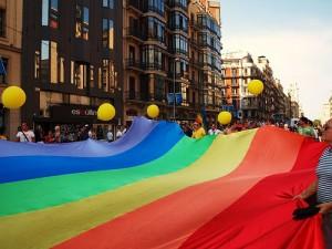 Barcelona-Gay-Pride-300x225 Les Défilés de la Gay Pride à Travers le Monde