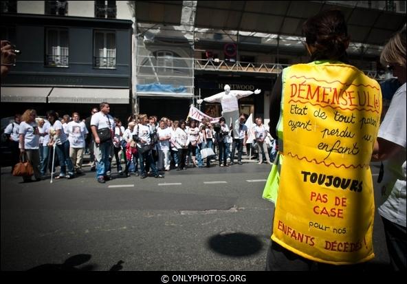 Marche silencieuse du collectif Justice pour les Victimes de la Route. Marche-collectif-Justice-Victimes-Route-006