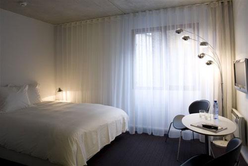 room-6-Hotel-banks-europe-de-l-ouest-belgique-hoosta-magazine-paris