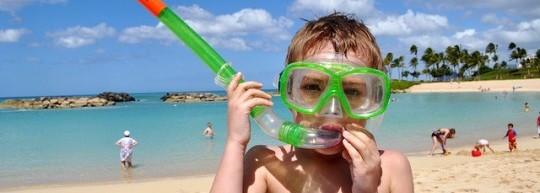 Vacances à la plage en famille Le soleil, la mer et des châteaux de sable : les meilleures destinations plages de l’été pour les familles