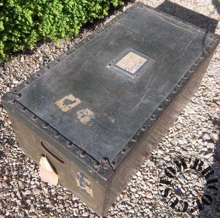 Clic clac c’est dans la boite ! malle_bois_CBo