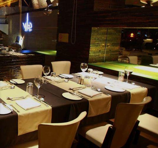 Vie Deck & Lounge 1 Right on the beach…