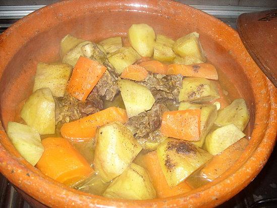 Tajine de veau aux carottes et patates douces SS850403.JPG