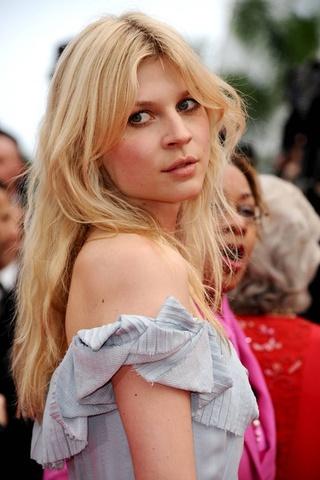 cl__mence_poesy_448_north_320x cl__mence_poesy_448_north_320x